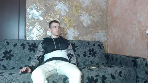 leoroman online show from 10-23-25, 10:14