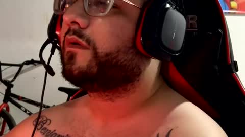 Snapshot of leosalvaje chatting on 11-16-25, 05:02 Leo Salvaje online show from 11-16-25, 05:02