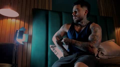 Snapshot of leosalvatore_ chatting on 01-20-25, 02:53 Leo Salvatore online show from 01-20-25, 02:53