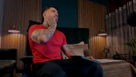 Snapshot of leosalvatore_ chatting on 02-06-25, 03:37 Leo Salvatore online show from 02-06-25, 03:37