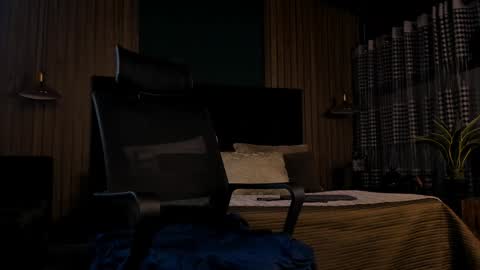 Snapshot of leosalvatore_ chatting on 02-09-25, 03:43 Leo Salvatore online show from 02-09-25, 03:43