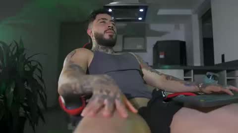 Snapshot of leosalvatore_ chatting on 09-16-25, 11:39 Leo Salvatore online show from 09-16-25, 11:39