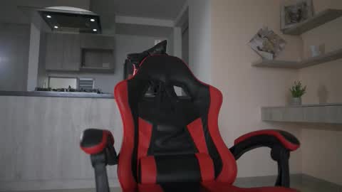 Snapshot of leosalvatore_ chatting on 09-19-25, 01:56 Leo Salvatore online show from 09-19-25, 01:56