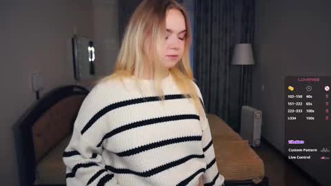 Hello everyone Im Lora Its my first day Were going to have fun together online show from 10-06-25, 05:16