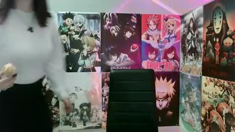 Snapshot of leraaa72 chatting on 02-18-25, 10:16 little secret online show from 02-18-25, 10:16