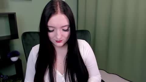 Snapshot of lesley_wins chatting on 10-06-25, 05:16 Lesley online show from 10-06-25, 05:16