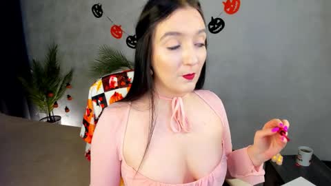 Snapshot of lesley_wins chatting on 10-30-25, 08:05 Lesley online show from 10-30-25, 08:05