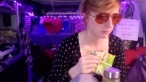 LesleyGumGrass- The Boring Trans girl online show from 02-17-25, 06:20