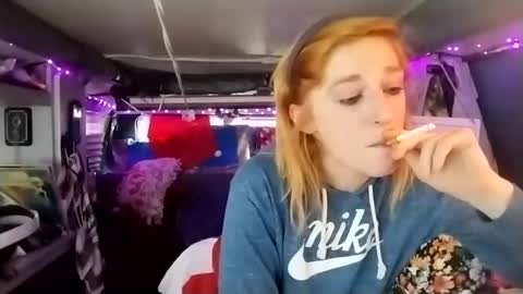 LesleyGumGrass- The Boring Trans girl online show from 02-19-25, 05:49