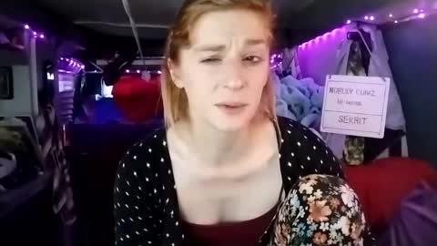 LesleyGumGrass- The Boring Trans girl online show from 02-20-25, 06:24