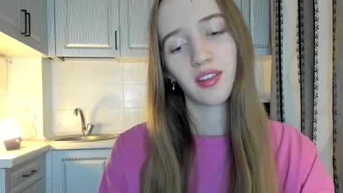  LESLIE   online show from 11-17-25, 07:52