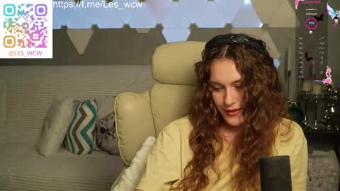 Snapshot of lesliekorfs chatting on 11-28-25, 10:23 LeslieKorfs online show from 11-28-25, 10:23
