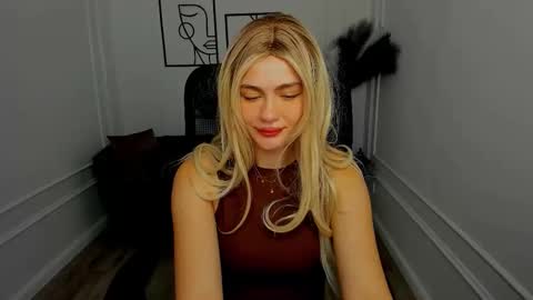 lesliemineg online show from 10-02-25, 11:39