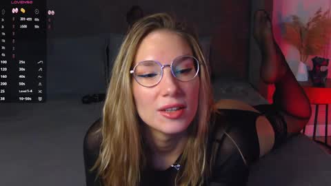 Leslie online show from 04-30-26, 06:09