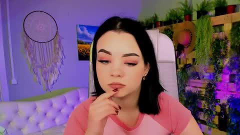 LeslieRowe online show from 10-18-25, 05:25