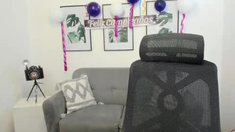 Lesly  online show from 02-11-25, 08:20