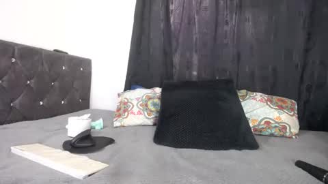 Snapshot of lessliee chatting on 12-13-24, 02:05 lessliee online show from 12-13-24, 02:05