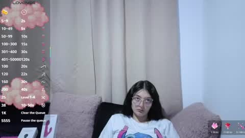 Snapshot of lessliee chatting on 07-04-26, 07:25 lessliee online show from 07-04-26, 07:25
