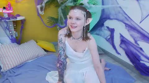 Lessy online show from 10-24-25, 03:03