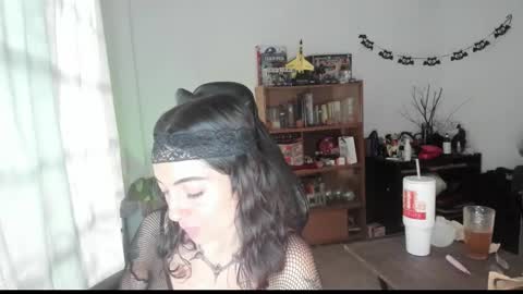 Snapshot of lestatdlion chatting on 11-19-25, 10:48 lestatdlion online show from 11-19-25, 10:48