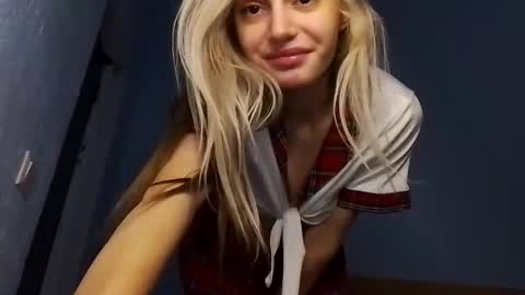 lesyawhite online show from 11-01-25, 06:43