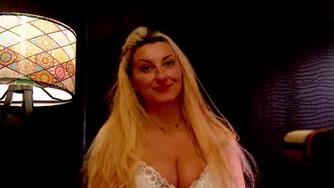 leticiareys online show from 01-14-26, 03:28