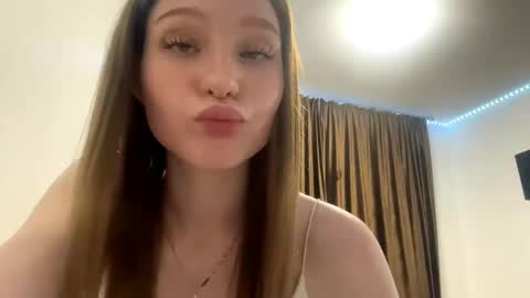 Snapshot of letiz_miss_kiss chatting on 09-10-25, 04:40 Kate online show from 09-10-25, 04:40