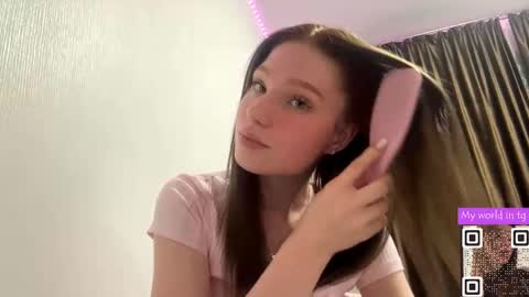 Snapshot of letiz_miss_kiss chatting on 09-13-25, 03:34 Kate online show from 09-13-25, 03:34