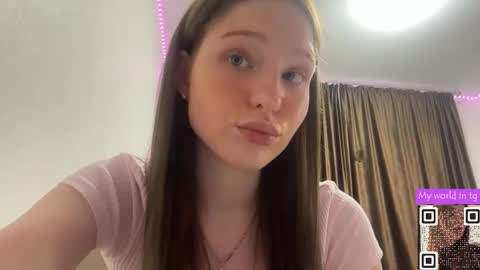 Snapshot of letiz_miss_kiss chatting on 09-14-25, 01:10 Kate online show from 09-14-25, 01:10