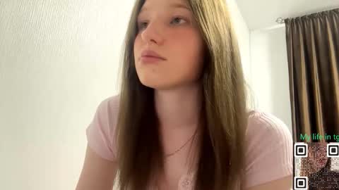Snapshot of letiz_miss_kiss chatting on 09-17-25, 04:08 Kate online show from 09-17-25, 04:08