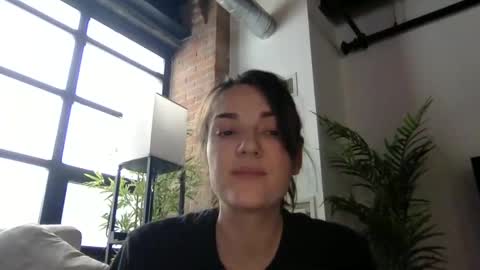 Snapshot of letjennybe chatting on 02-16-25, 04:32 strawberrywatermelonpink22 online show from 02-16-25, 04:32