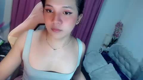 Snapshot of letsplaybaby_ chatting on 04-12-26, 11:04 gene online show from 04-12-26, 11:04