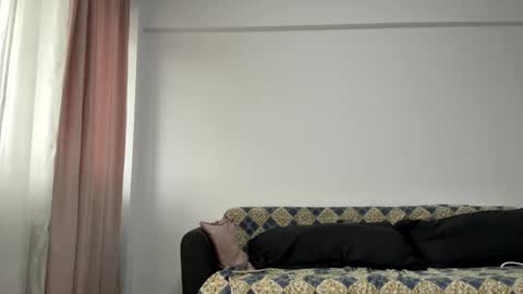 follow me  here you find me online show from 10-02-25, 08:43