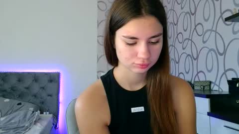 Snapshot of lette_emily chatting on 10-30-25, 07:32 Emily online show from 10-30-25, 07:32