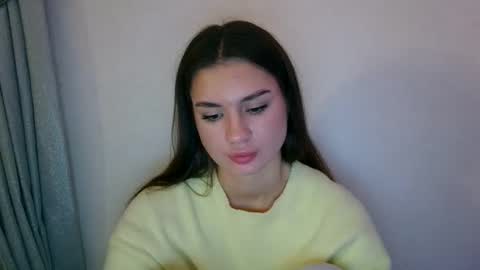 Snapshot of lette_emily chatting on 11-12-25, 09:36 Emily online show from 11-12-25, 09:36