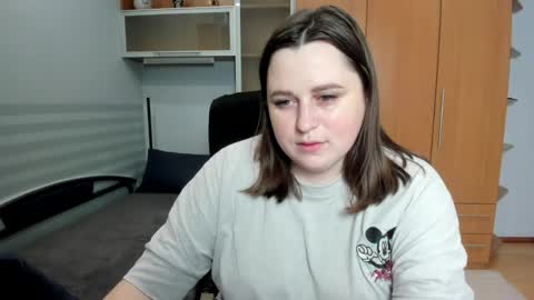 Naomi online show from 05-11-26, 05:46