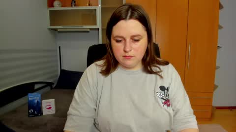 Naomi online show from 05-12-26, 05:37