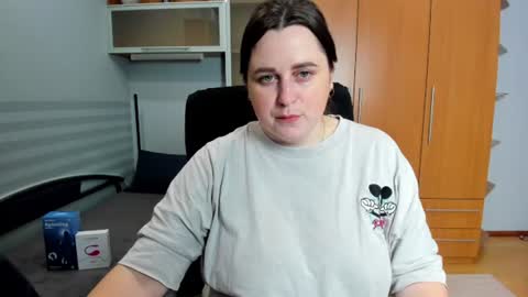 Naomi online show from 06-15-26, 06:04