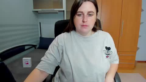 Naomi online show from 06-17-26, 05:54
