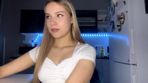 Kate online show from 05-05-26, 02:03