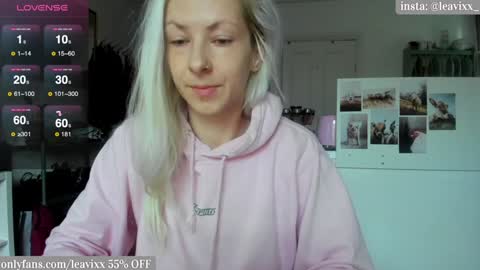 LeaVixx online show from 12-23-24, 08:33