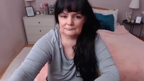 Mary online show from 05-09-26, 12:32