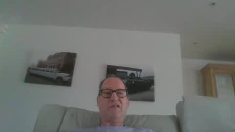Snapshot of levensgenieters2 chatting on 12-18-24, 11:02 levensgenieters2 online show from 12-18-24, 11:02