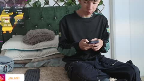 Levi  online show from 01-13-25, 01:39
