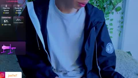 Snapshot of levi_ackermann1 chatting on 09-27-25, 12:43 Levi online show from 09-27-25, 12:43