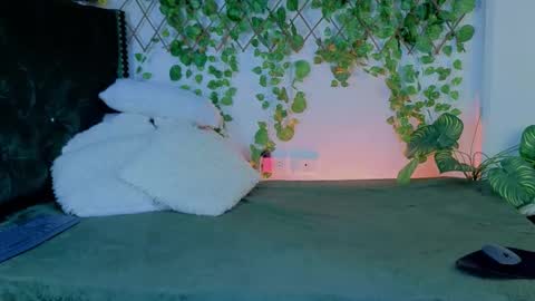 Snapshot of levi_ackermann1 chatting on 11-18-25, 08:57 Levi online show from 11-18-25, 08:57