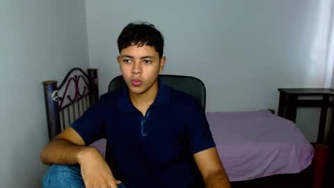 Snapshot of levii_7 chatting on 09-14-25, 08:52 0600AM-1200PM - online show from 09-14-25, 08:52