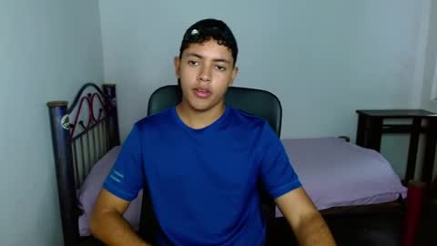 Snapshot of levii_7 chatting on 09-16-25, 10:22 0600AM-1200PM - online show from 09-16-25, 10:22