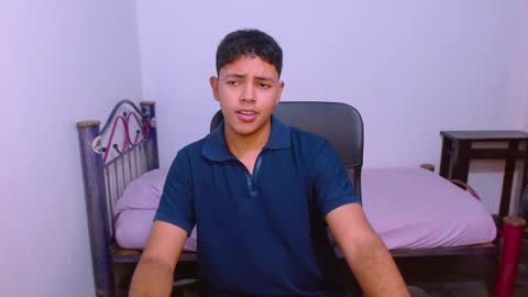 Snapshot of levii_7 chatting on 09-25-25, 10:35 0600AM-1200PM - online show from 09-25-25, 10:35