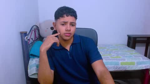 Snapshot of levii_7 chatting on 10-10-25, 11:48 0600AM-1200PM - online show from 10-10-25, 11:48